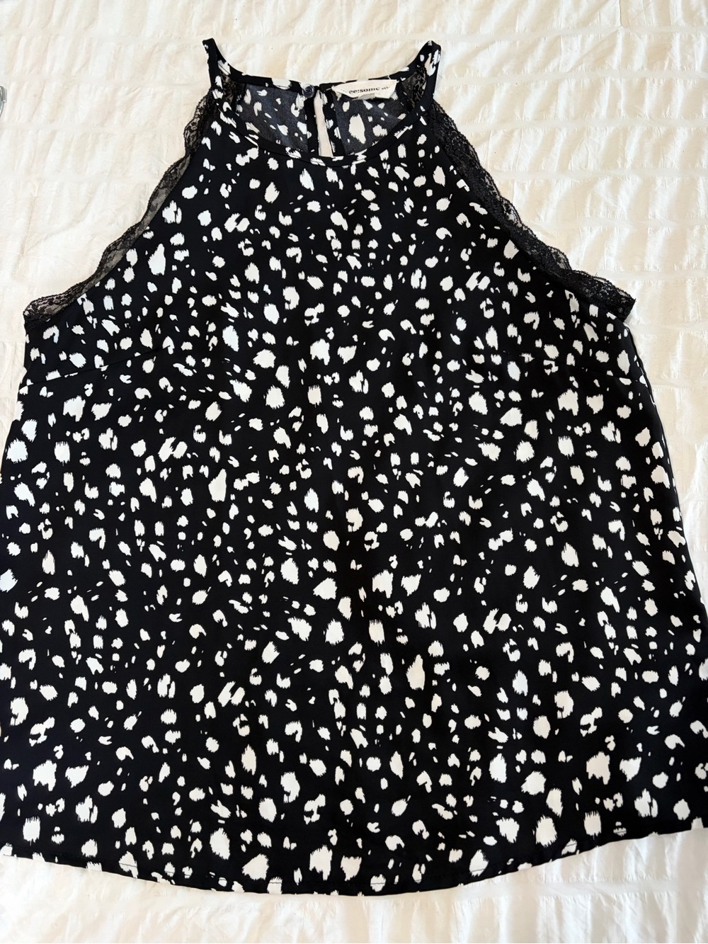 eesome Black & White Printed Halter Tank with Lace Sides - Picture 5 of 16